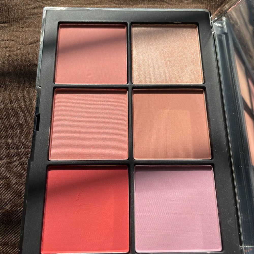 NARS Wanted Cheek Palette - Picture 5 of 6